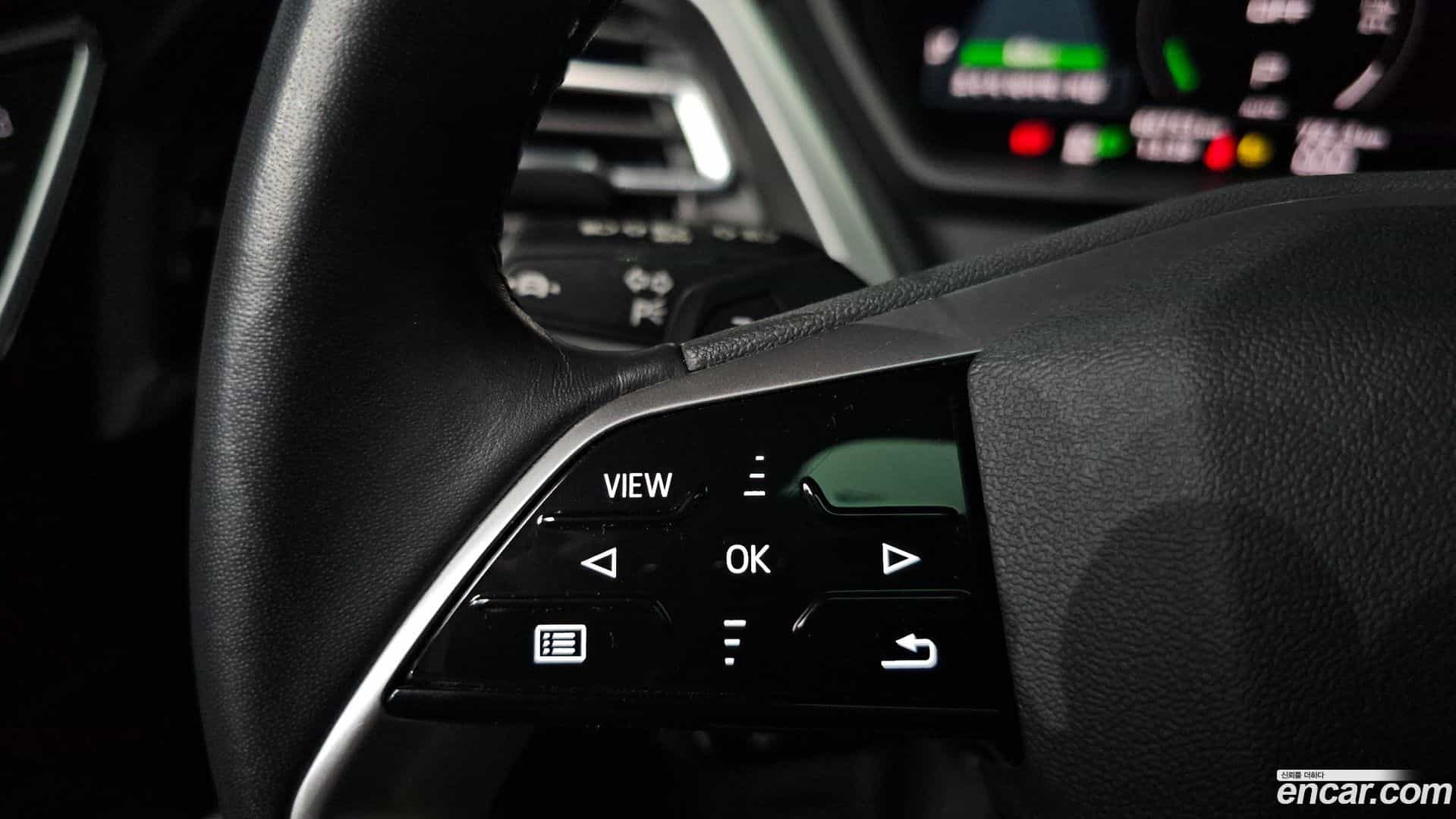 Q4 e-tron Audi 2022.9-OPTION-041