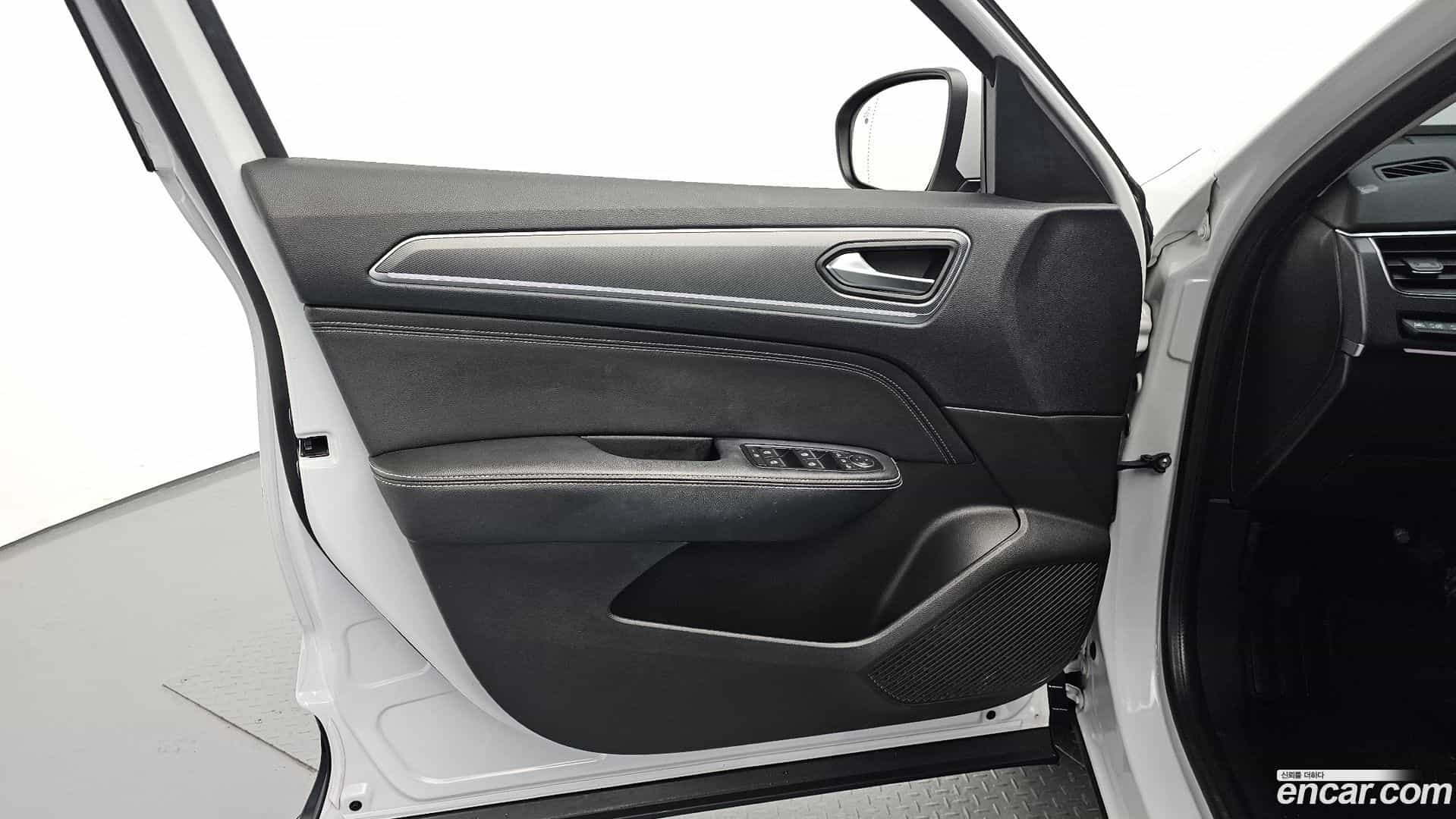 XM3 Renault Korea 2020.11-INNER-034