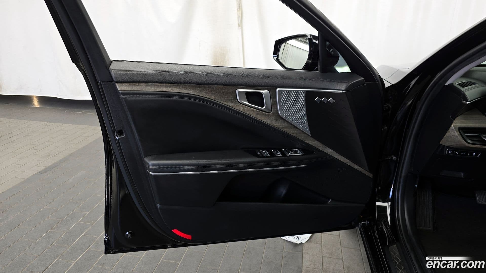 Main__Slider__Photo:K8 Kia 2021.4-23