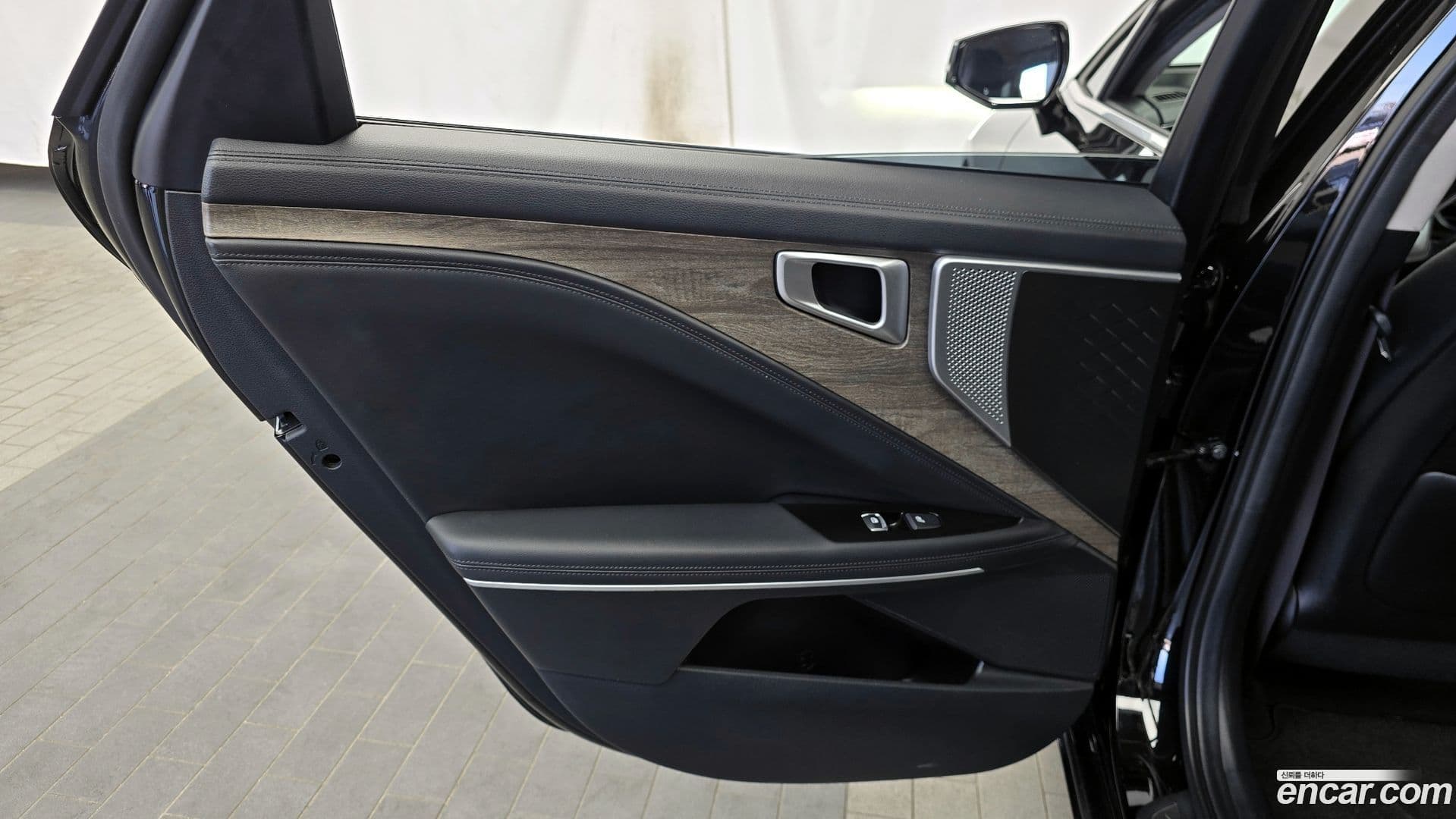 Main__Slider__Photo:K8 Kia 2021.4-24