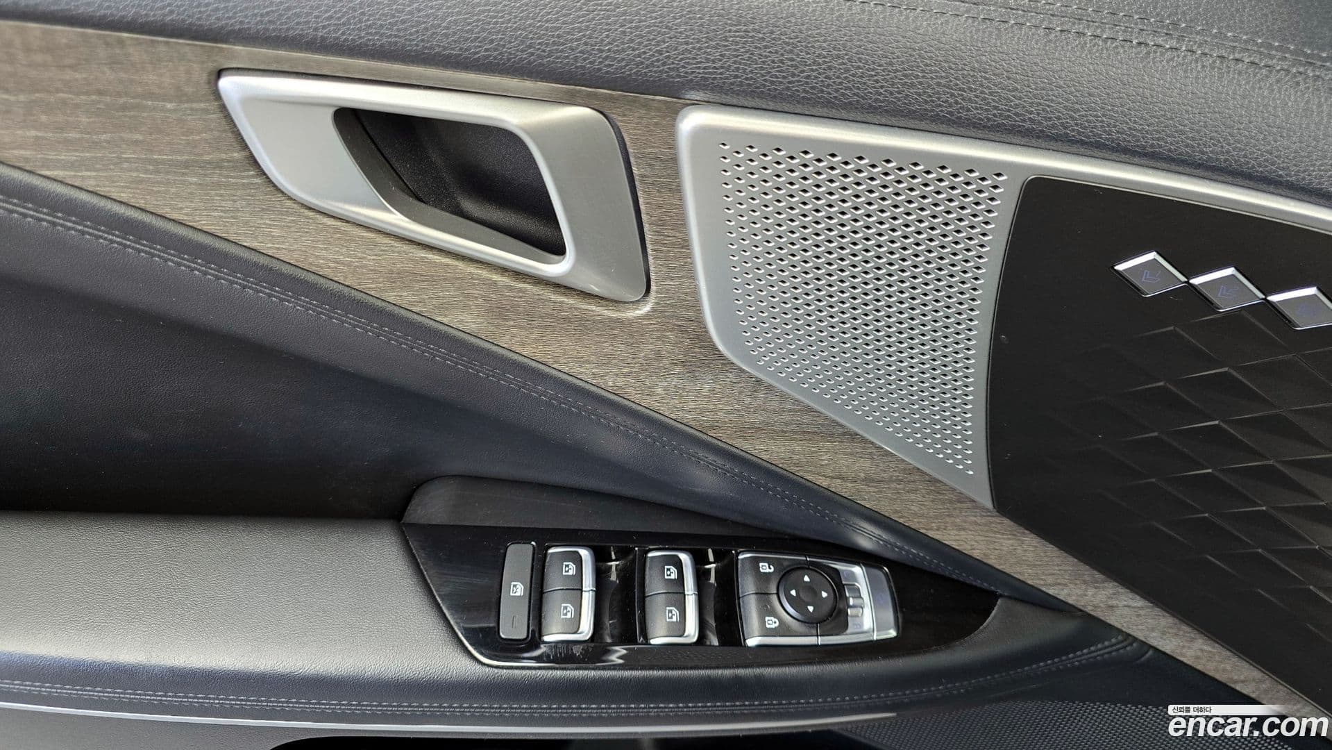 Main__Slider__Photo:K8 Kia 2021.4-27