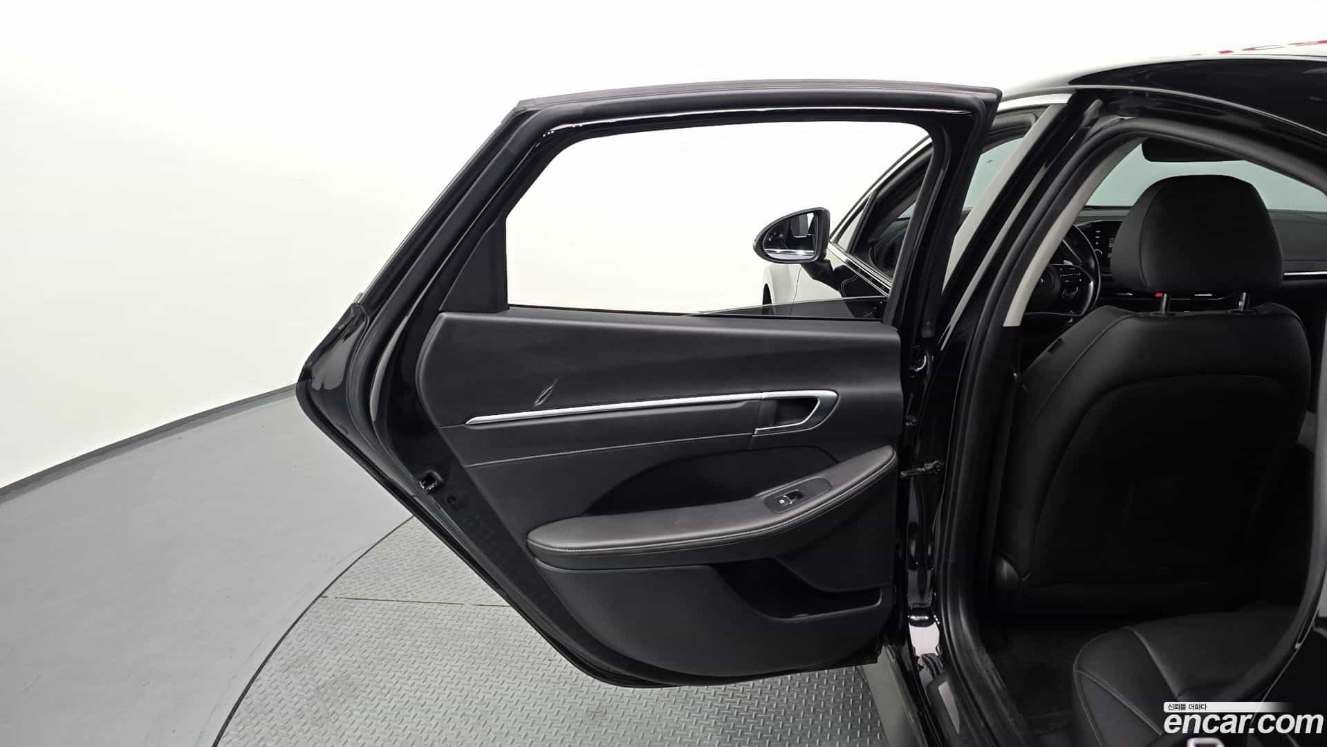 Sonata Hyundai 2023.1-INNER-035