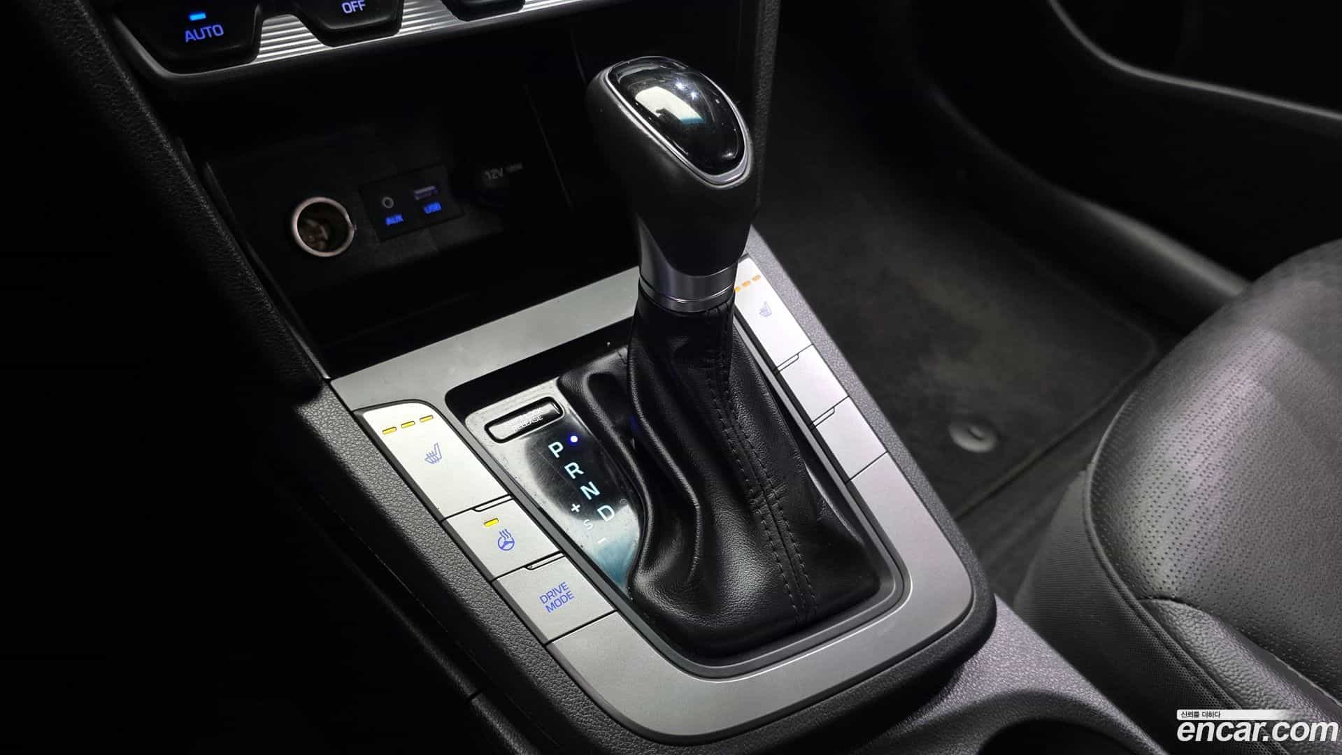 AVANTE Hyundai 2019.5-INNER-009