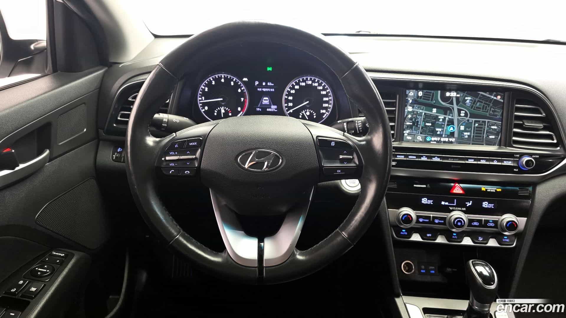 AVANTE Hyundai 2019.5-OPTION-017