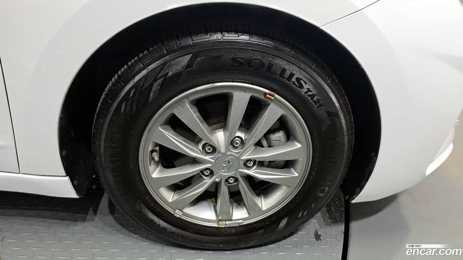 AVANTE Hyundai 2019.5-OUTER-031