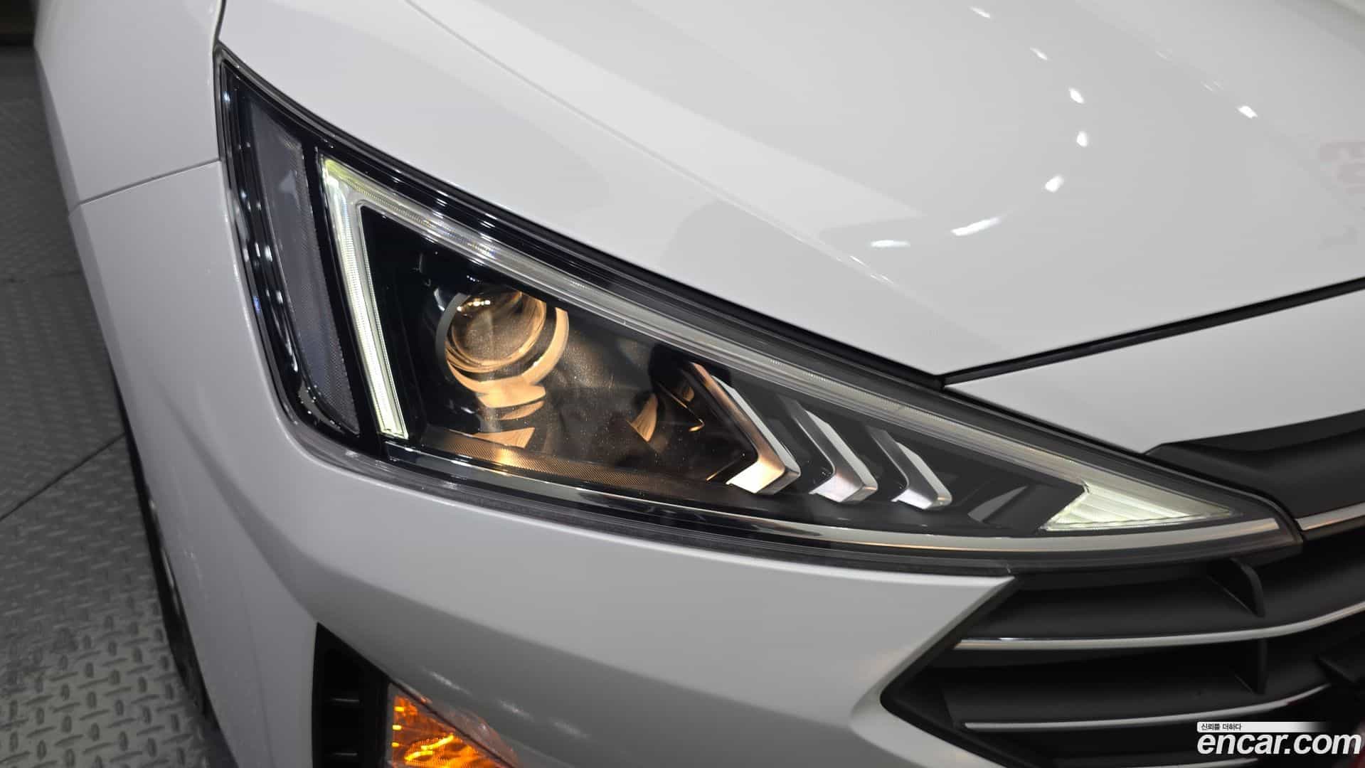 AVANTE Hyundai 2019.5-OUTER-032