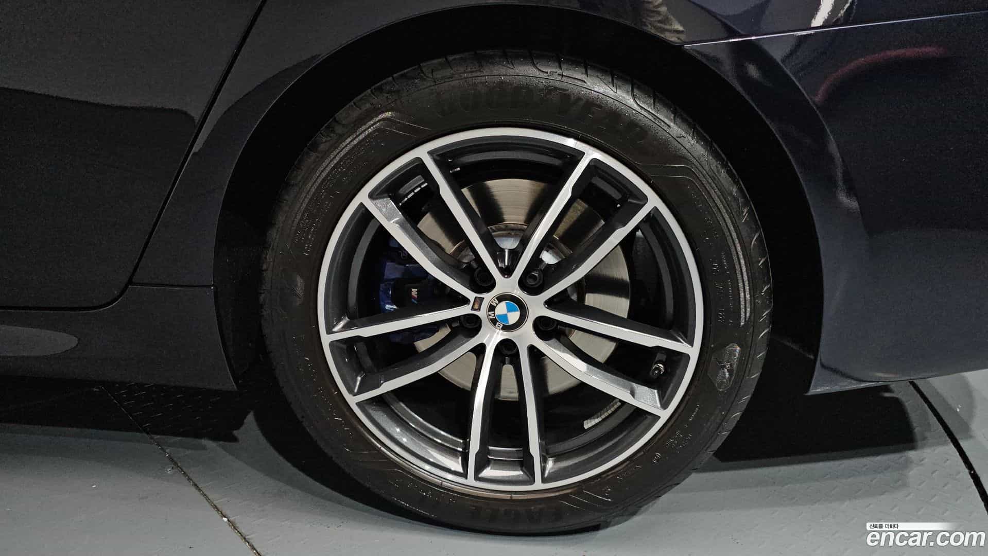 5-Series BMW 2022.3-OUTER-031