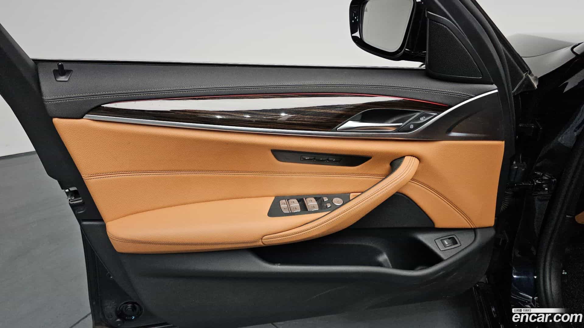5-Series BMW 2022.3-INNER-034
