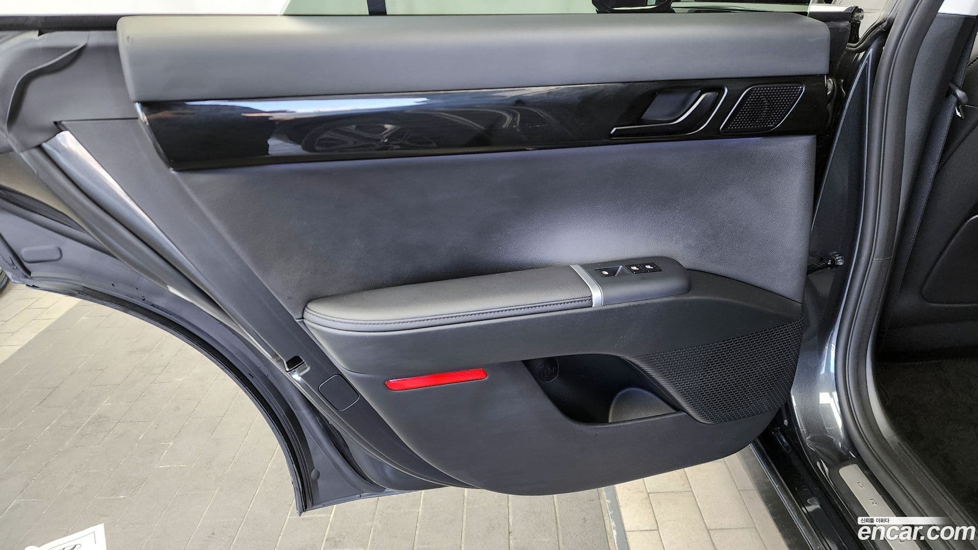 Main__Slider__Photo:Grandeur Hyundai 2024.2-24