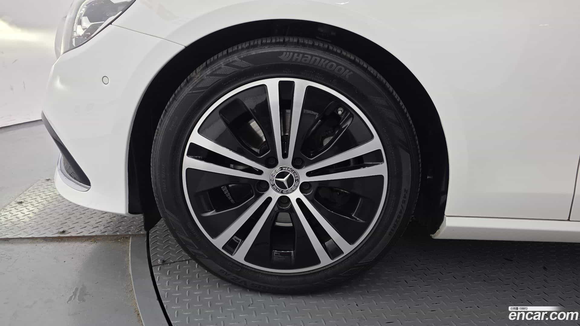 E-Class Mercedes-Benz 2021.6-OUTER-005