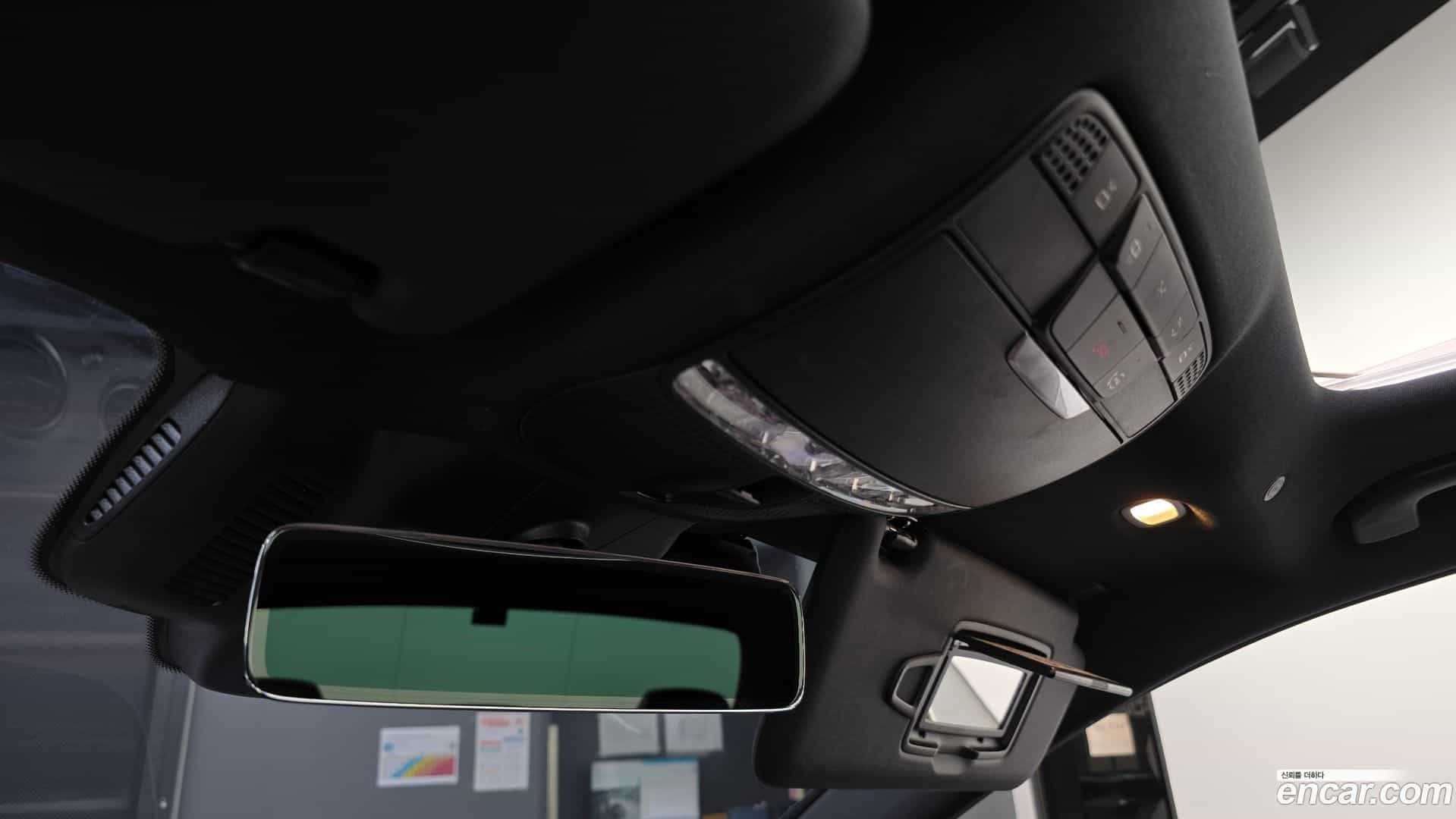 E-Class Mercedes-Benz 2021.6-OPTION-022