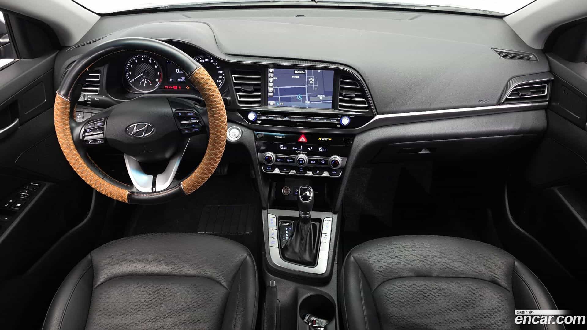 AVANTE Hyundai 2019.5-INNER-007