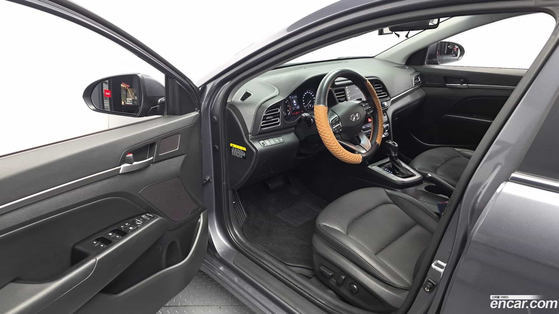 AVANTE Hyundai 2019.5-INNER-010