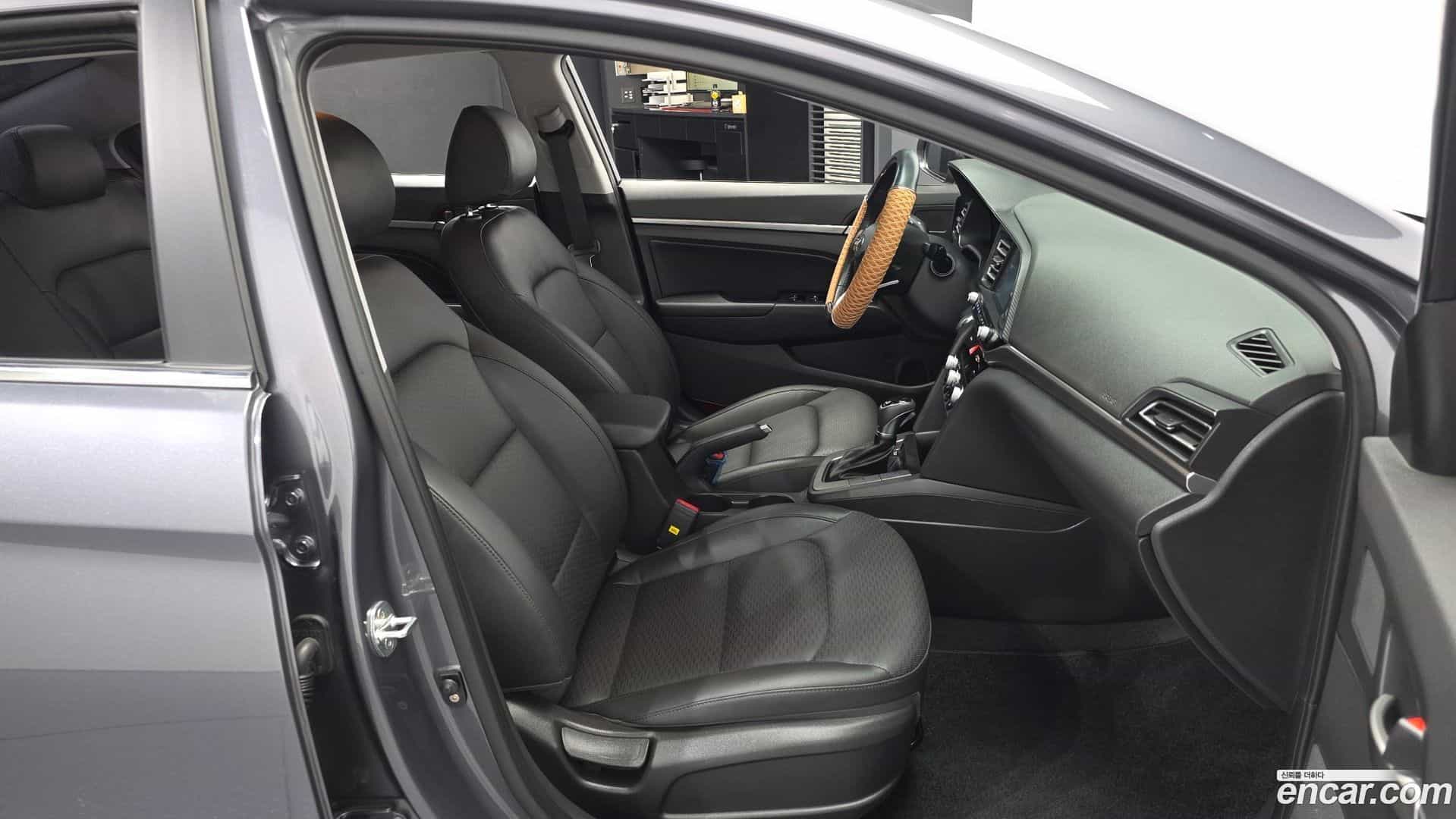 AVANTE Hyundai 2019.5-OPTION-015
