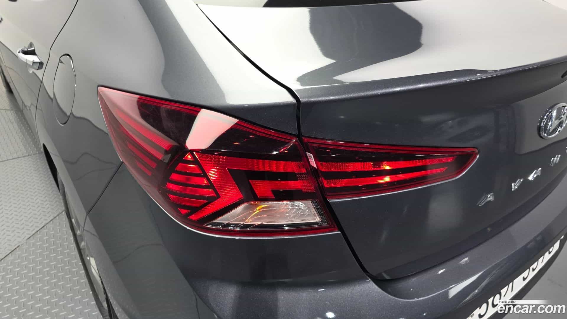 AVANTE Hyundai 2019.5-OUTER-033