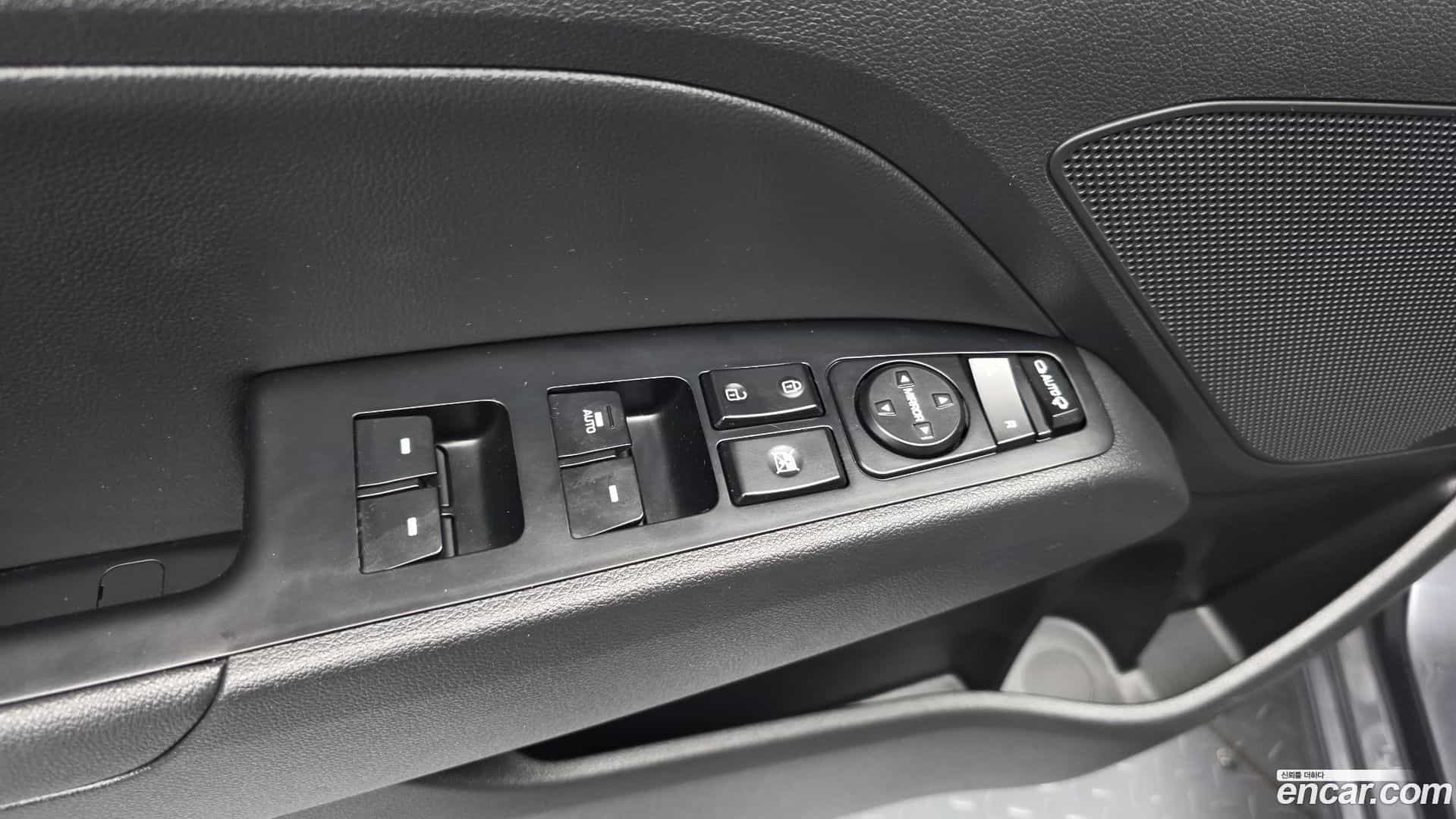 AVANTE Hyundai 2019.5-OPTION-043