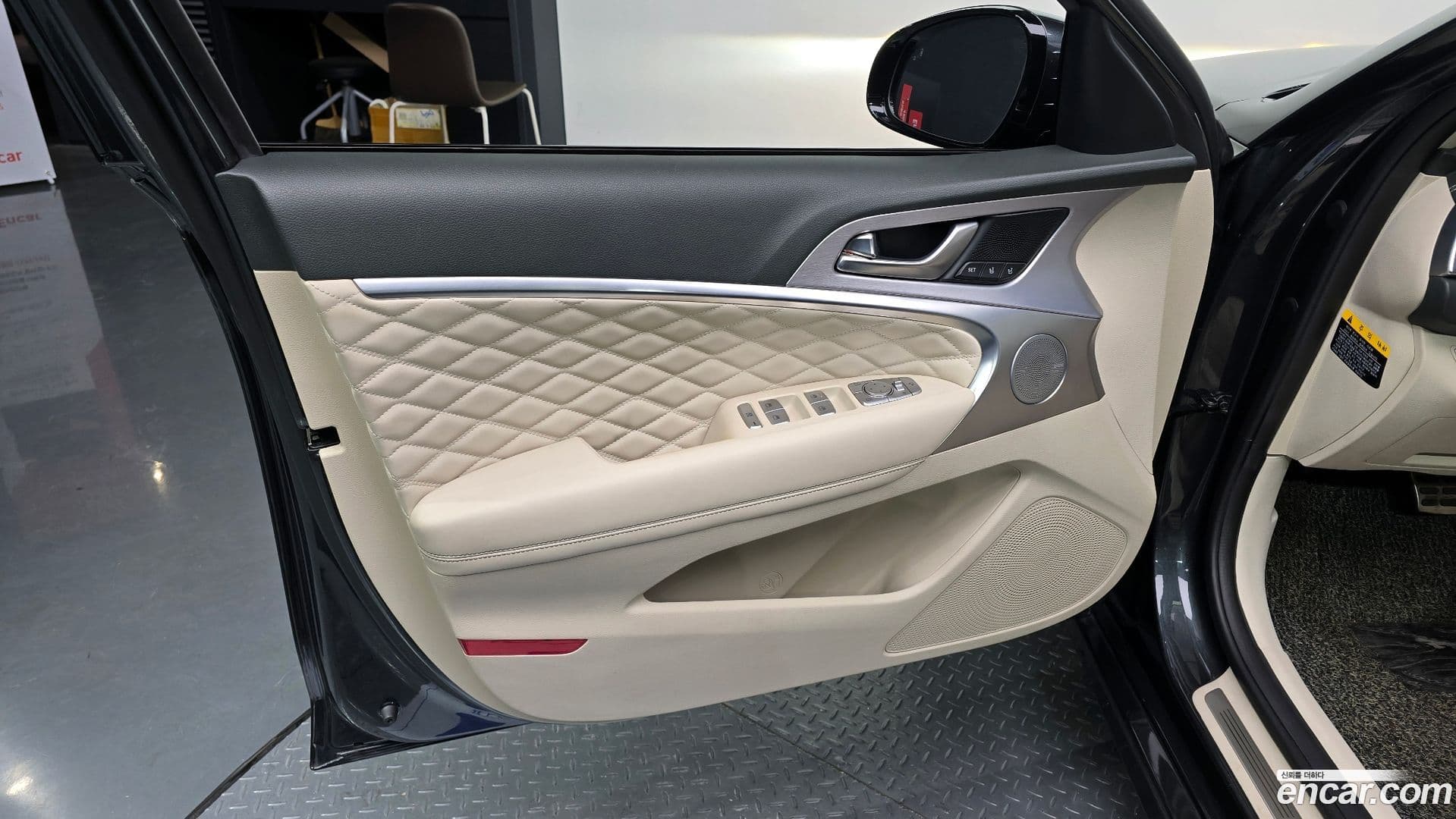 Main__Slider__Photo:G70 Genesis 2018.10-24