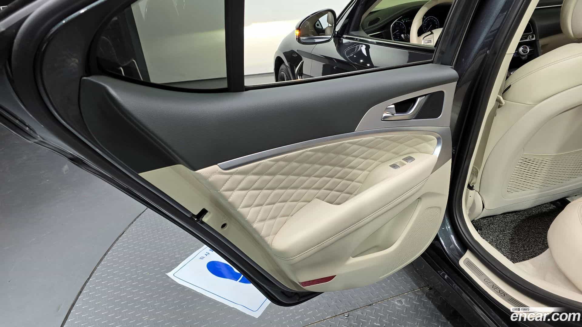 G70 Genesis 2018.10-INNER-035