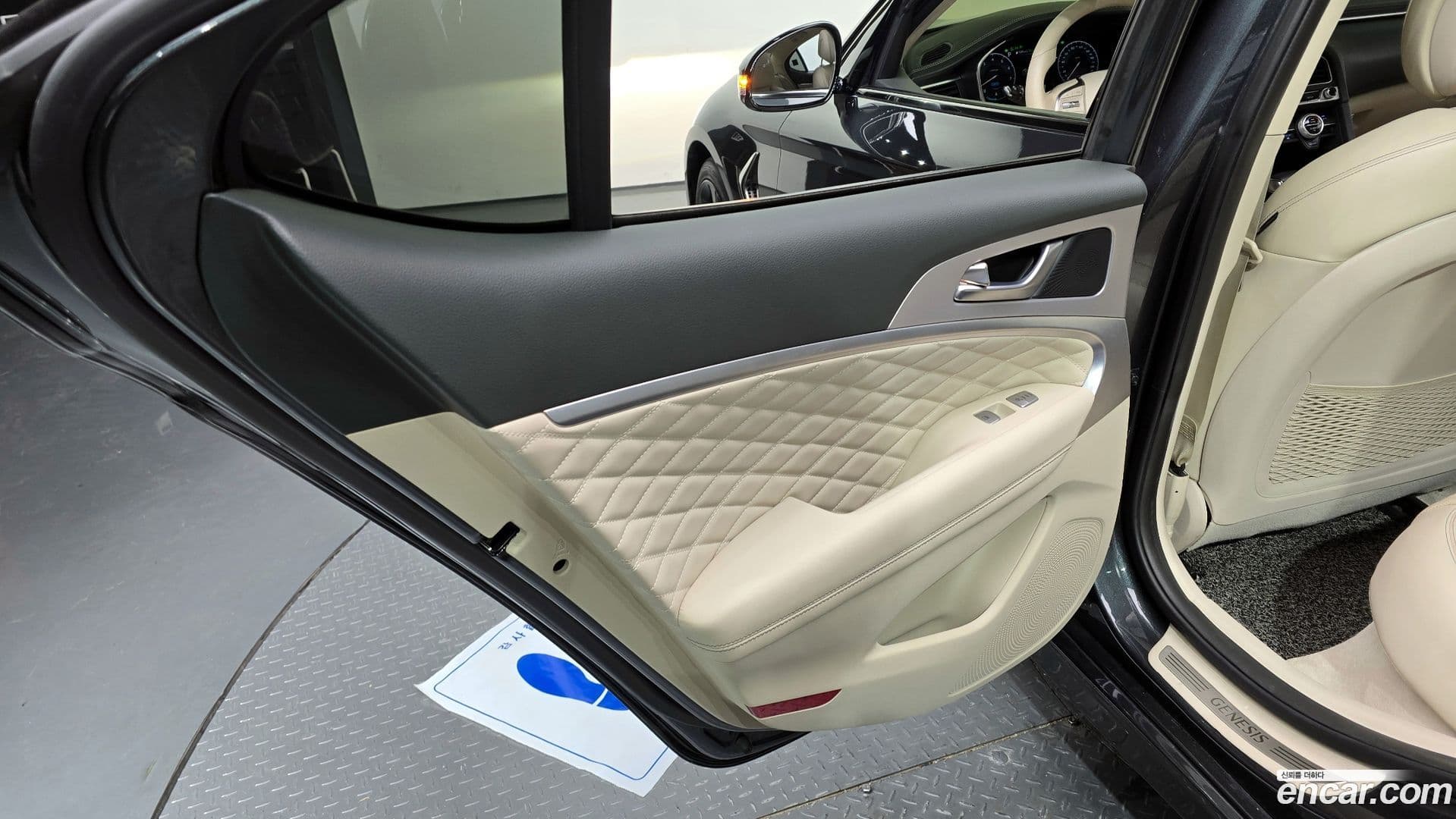 Main__Slider__Photo:G70 Genesis 2018.10-25