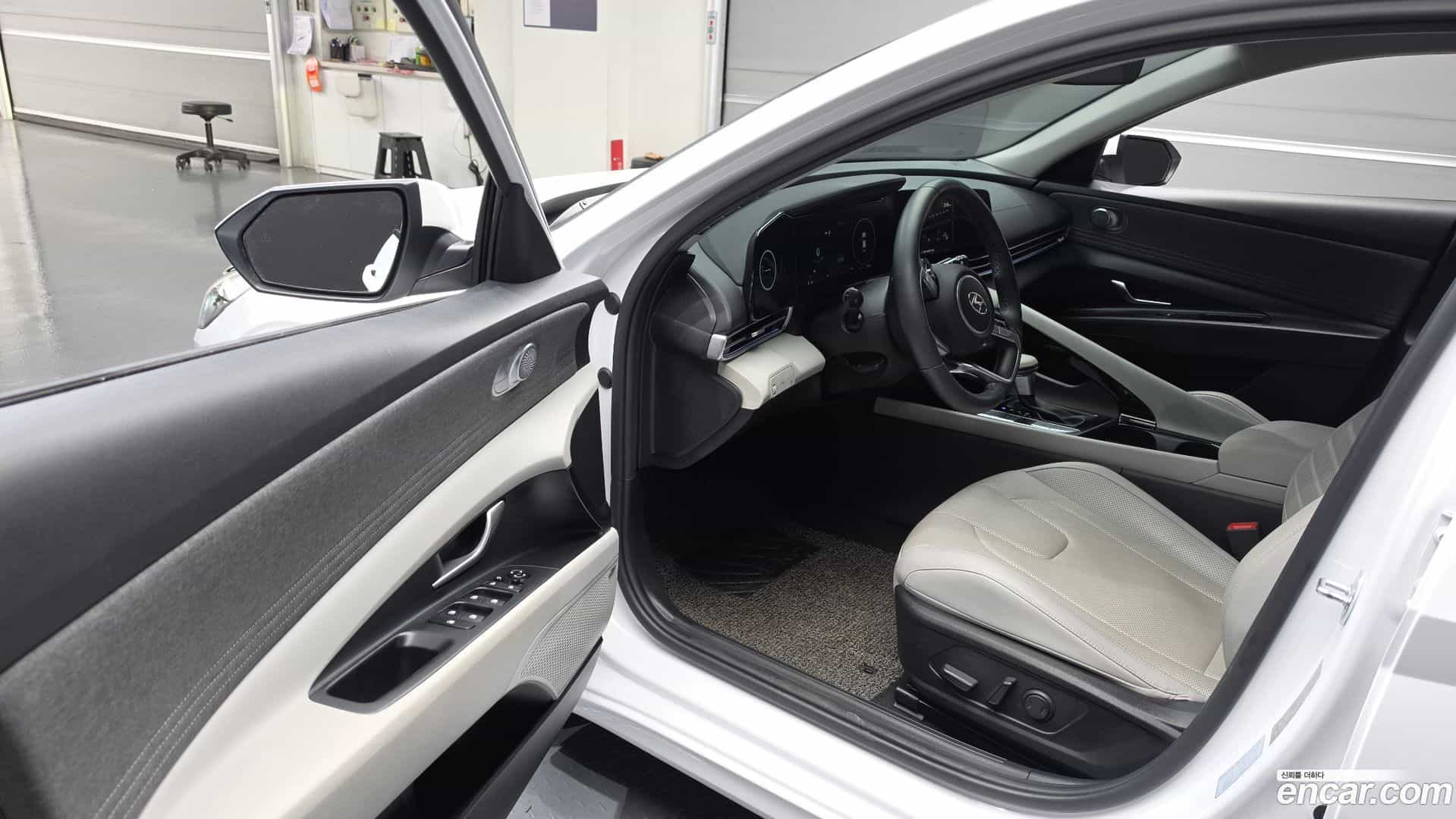 AVANTE Hyundai 2021.3-INNER-010
