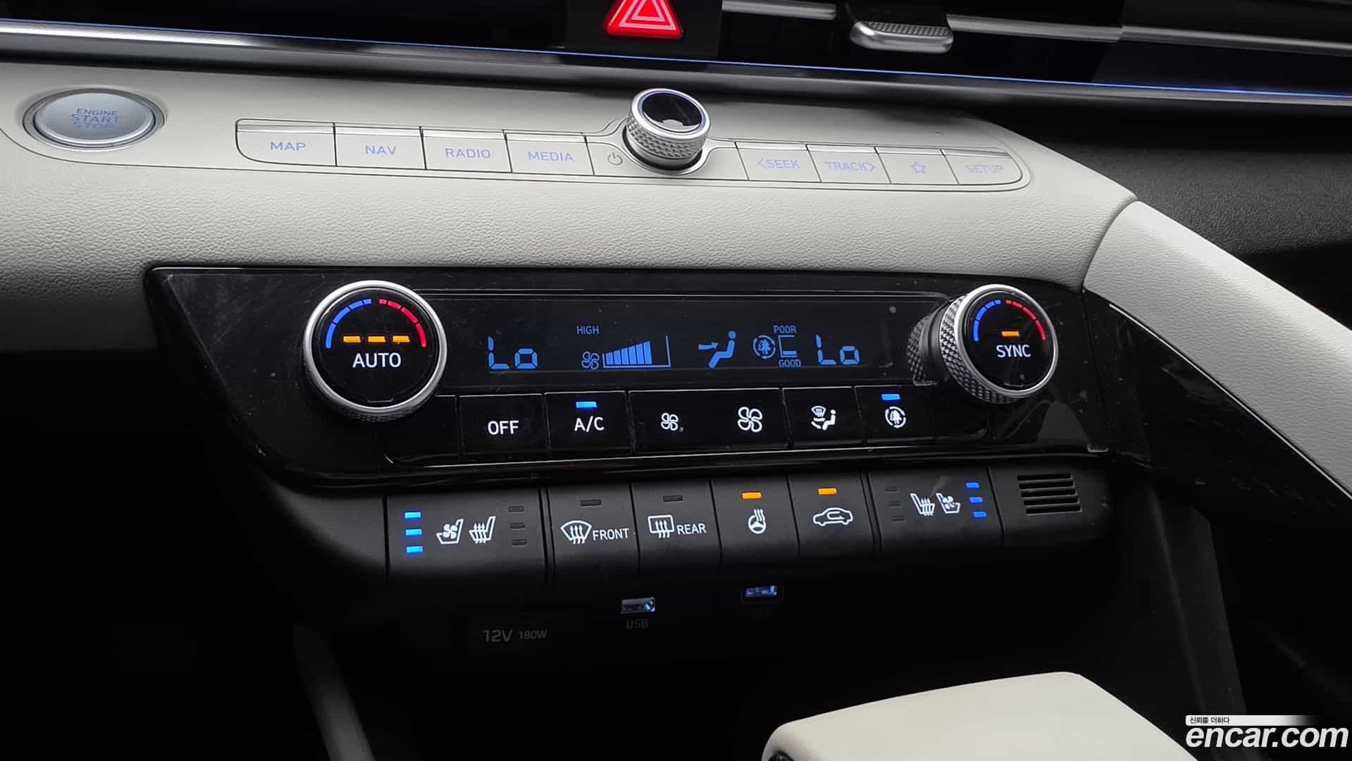 AVANTE Hyundai 2021.3-OPTION-045