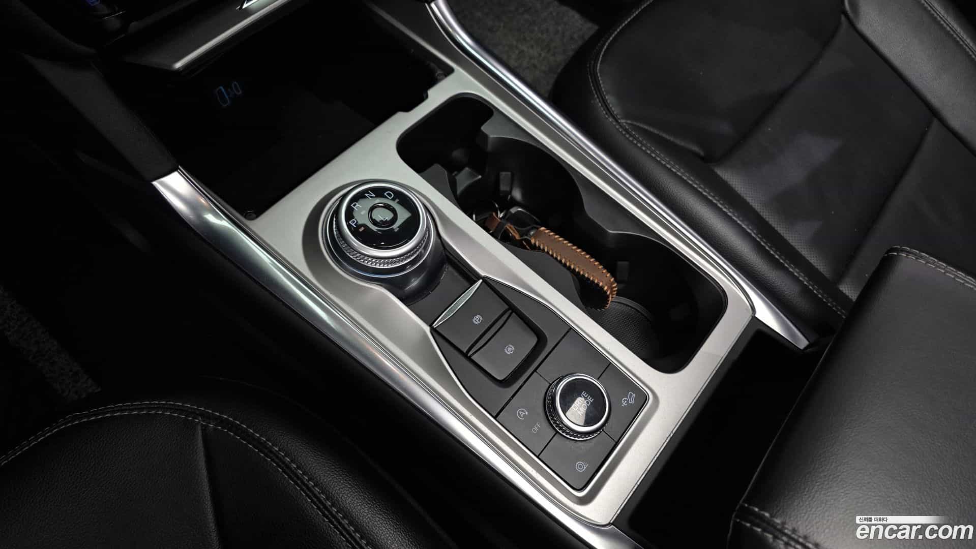 Explorer Ford 2023.11-INNER-009