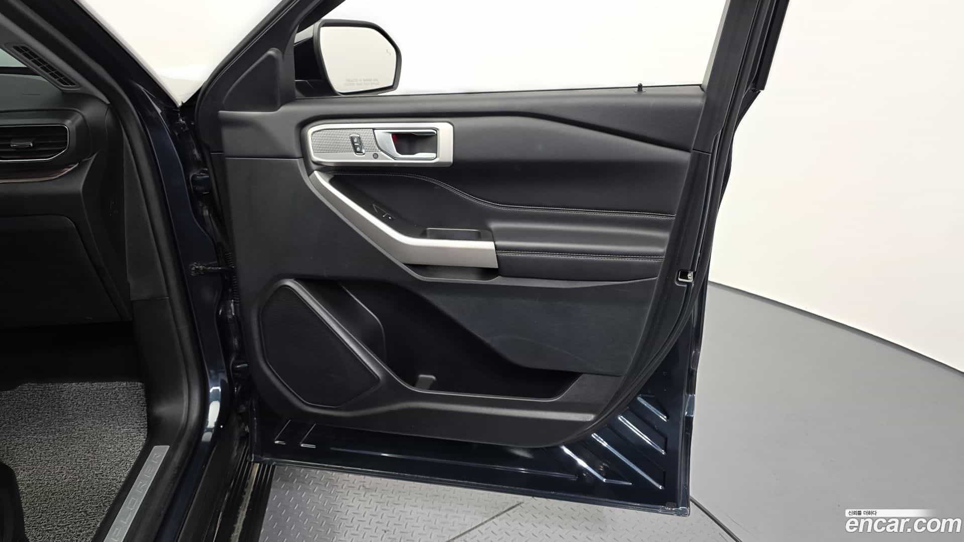 Explorer Ford 2023.11-INNER-034