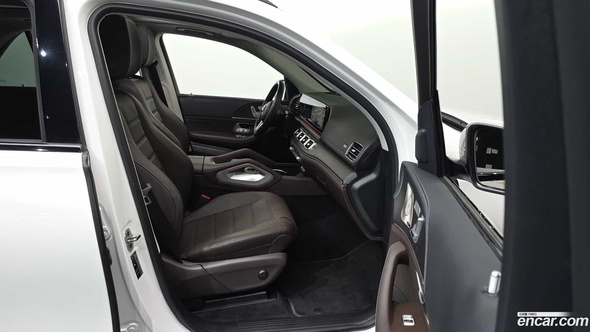 GLE-Class Mercedes-Benz 2022.8-OPTION-015
