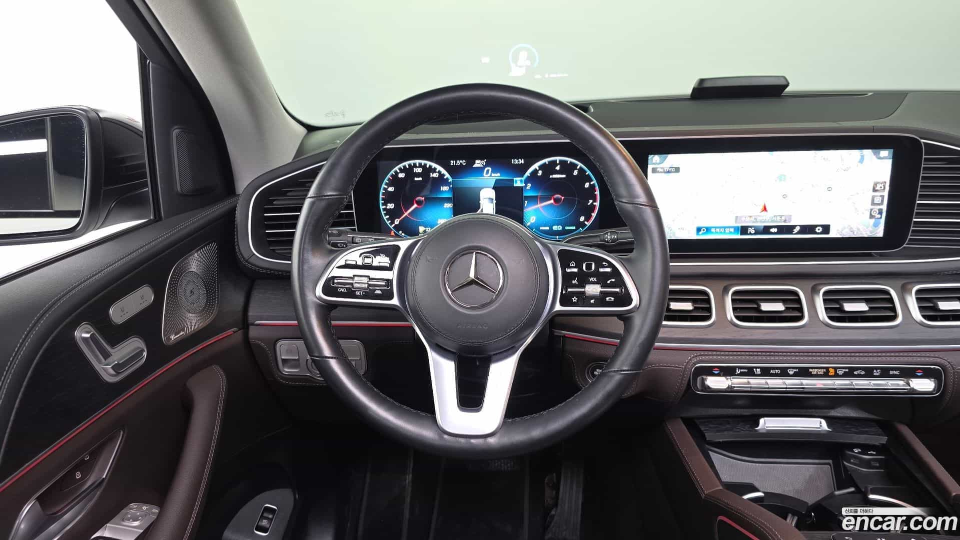 GLE-Class Mercedes-Benz 2022.8-OPTION-017