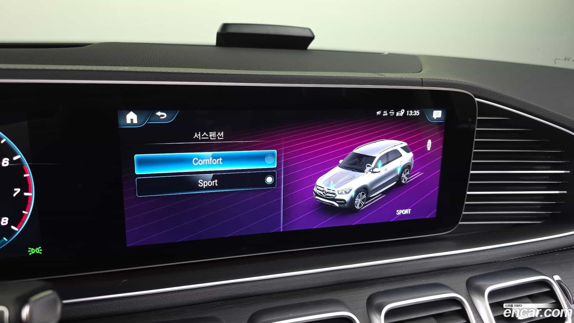 GLE-Class Mercedes-Benz 2022.8-OPTION-020