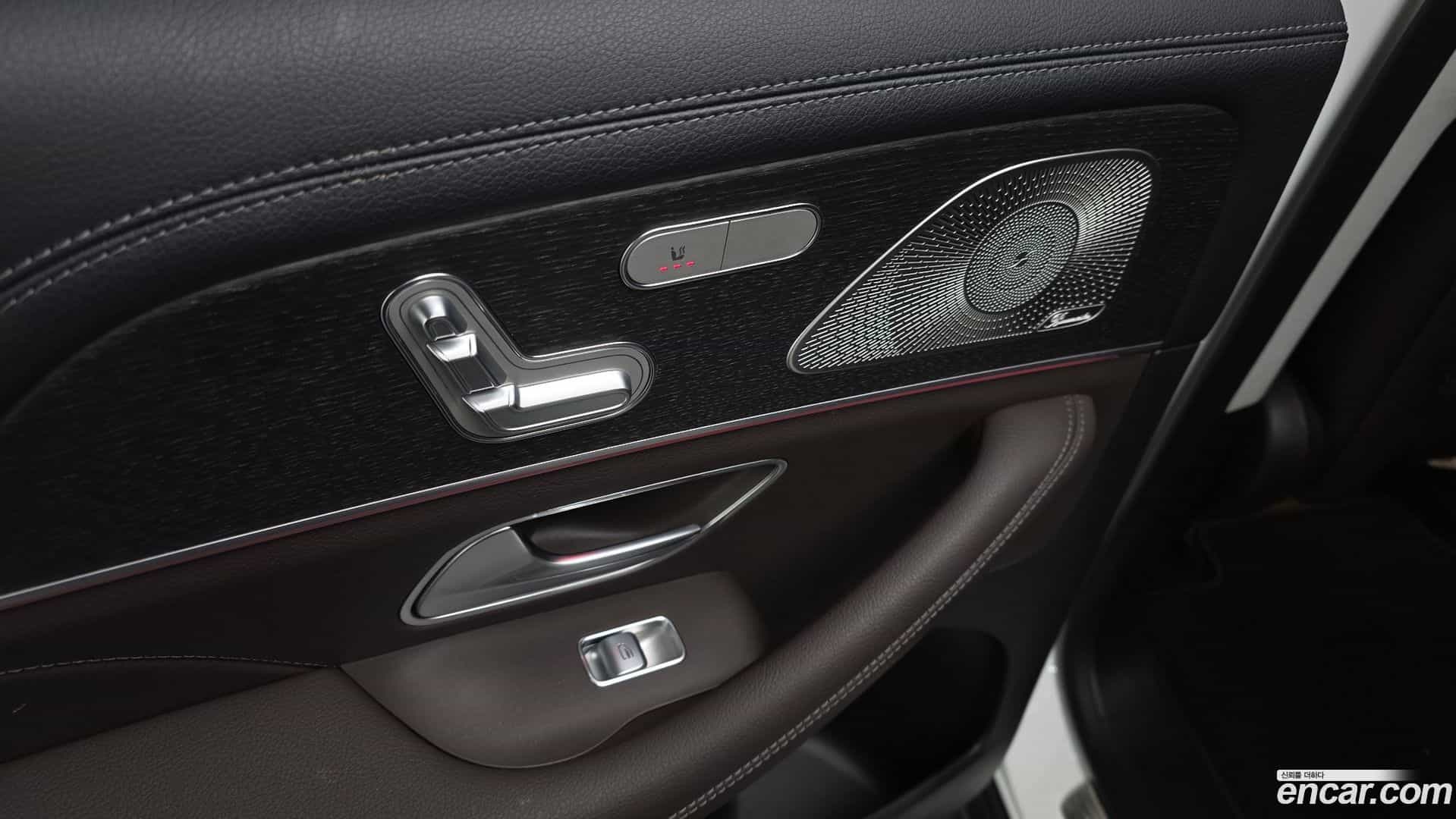 GLE-Class Mercedes-Benz 2022.8-OPTION-021