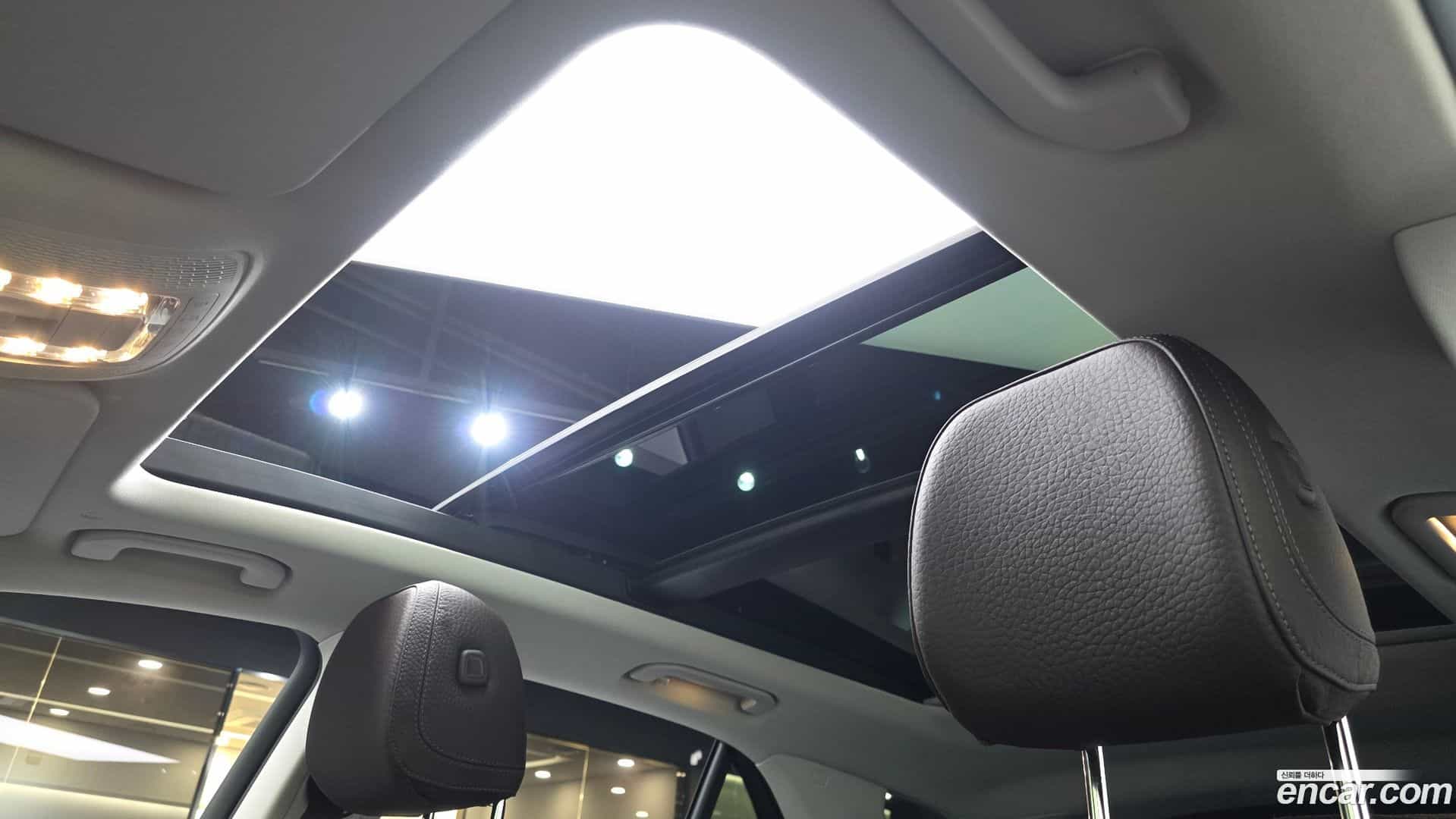 GLE-Class Mercedes-Benz 2022.8-OPTION-023