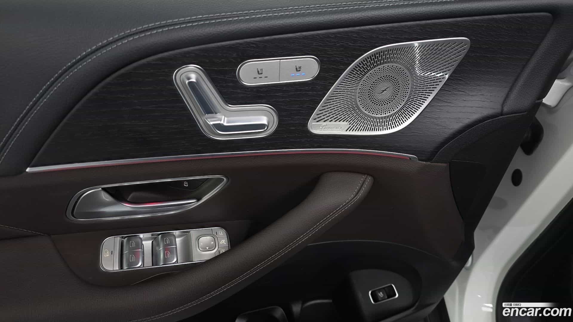 GLE-Class Mercedes-Benz 2022.8-OPTION-043