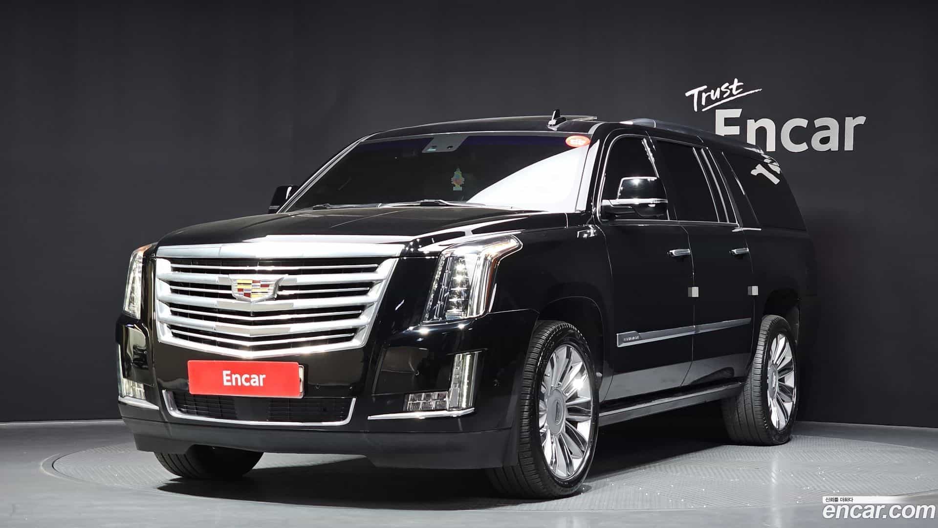 Escalade Cadillac 2018.10-OUTER-001