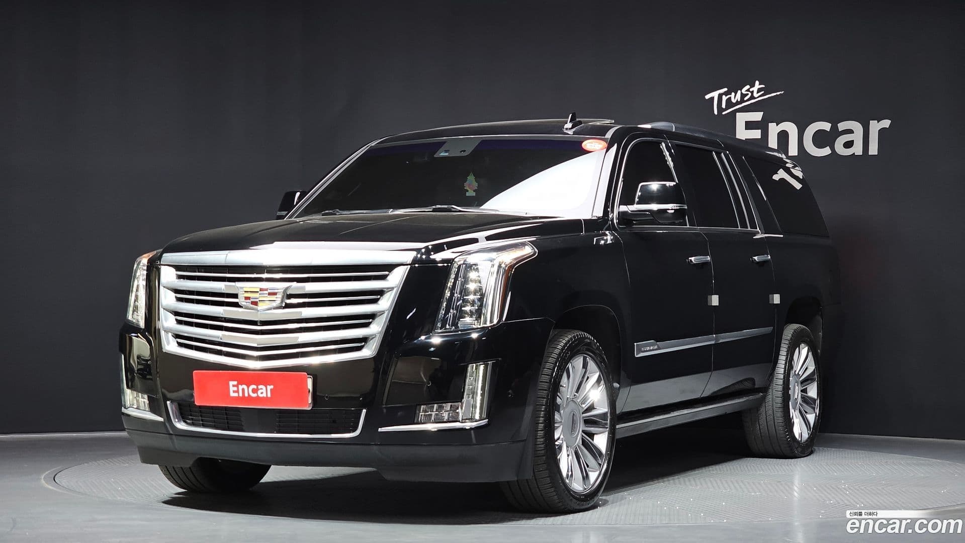 Main__Slider__Photo:Escalade Cadillac 2018.10-0
