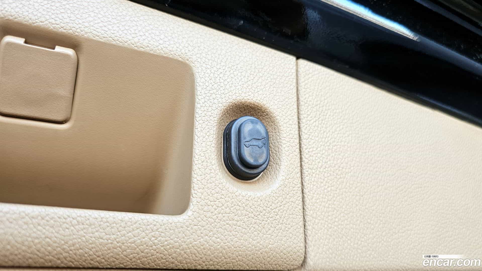 Escalade Cadillac 2018.10-OPTION-043