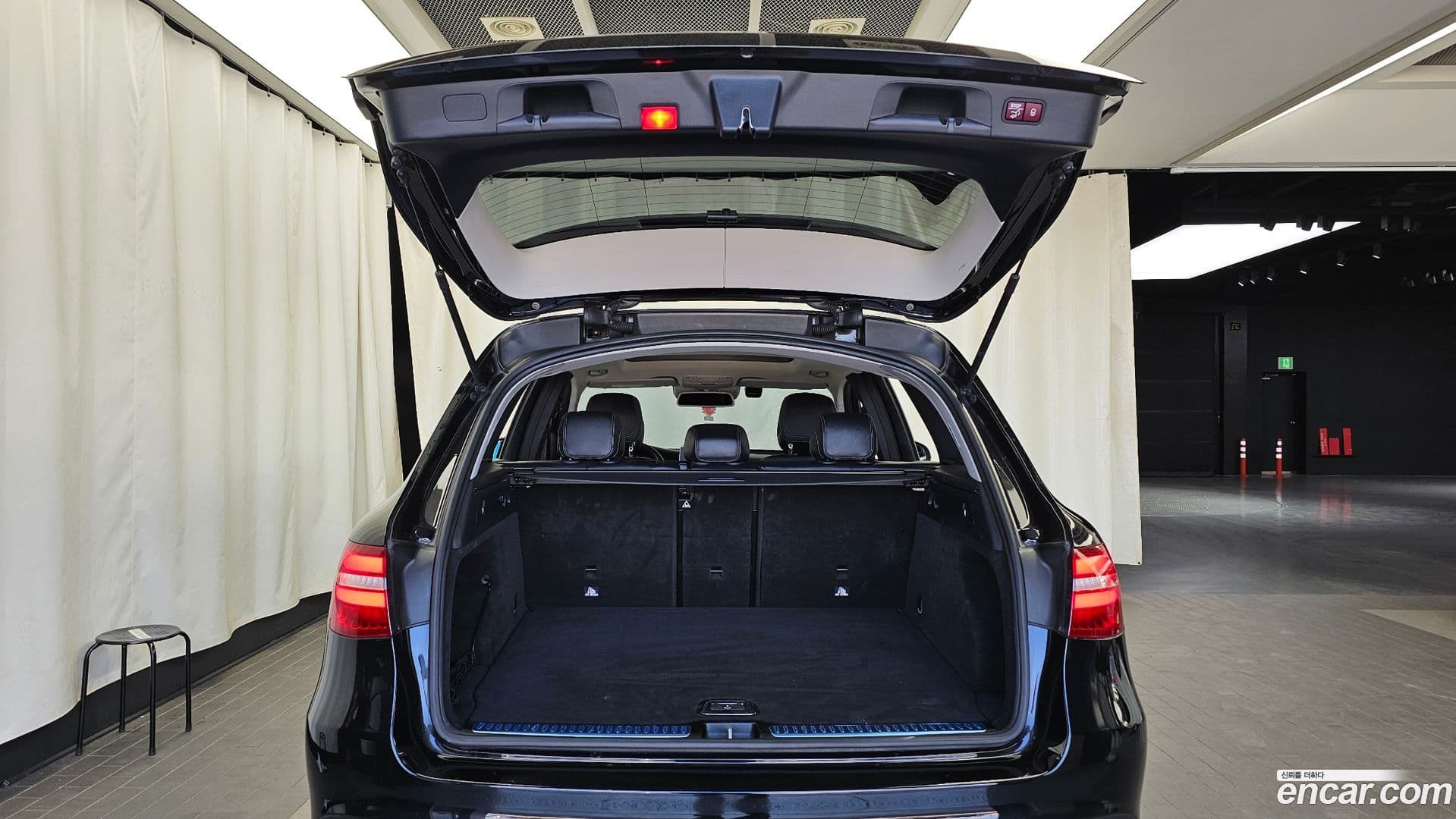 Main__Slider__Photo:GLC-Class Mercedes-Benz 2018.1-19