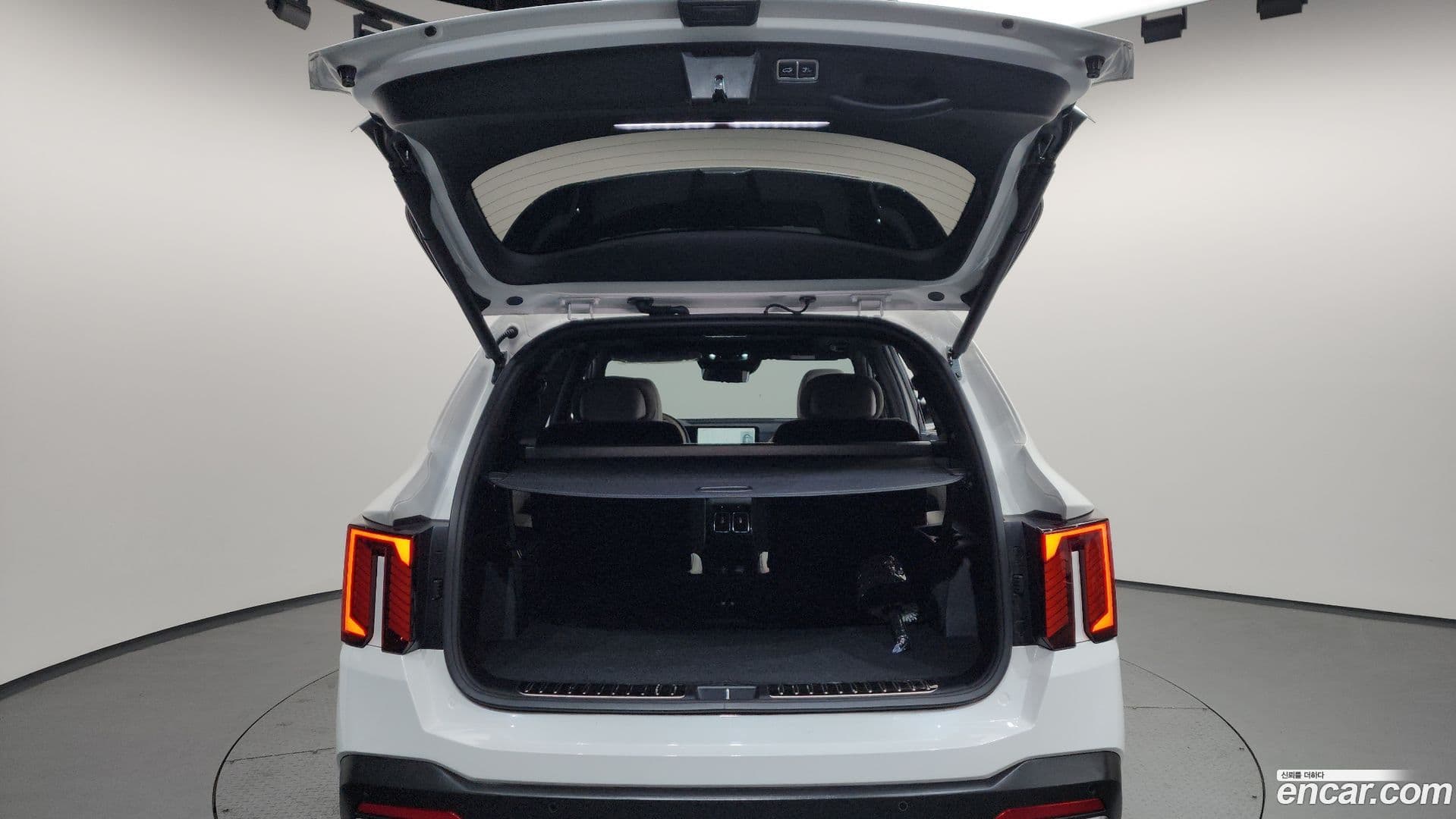Main__Slider__Photo:Sorento Kia 2024.3-26