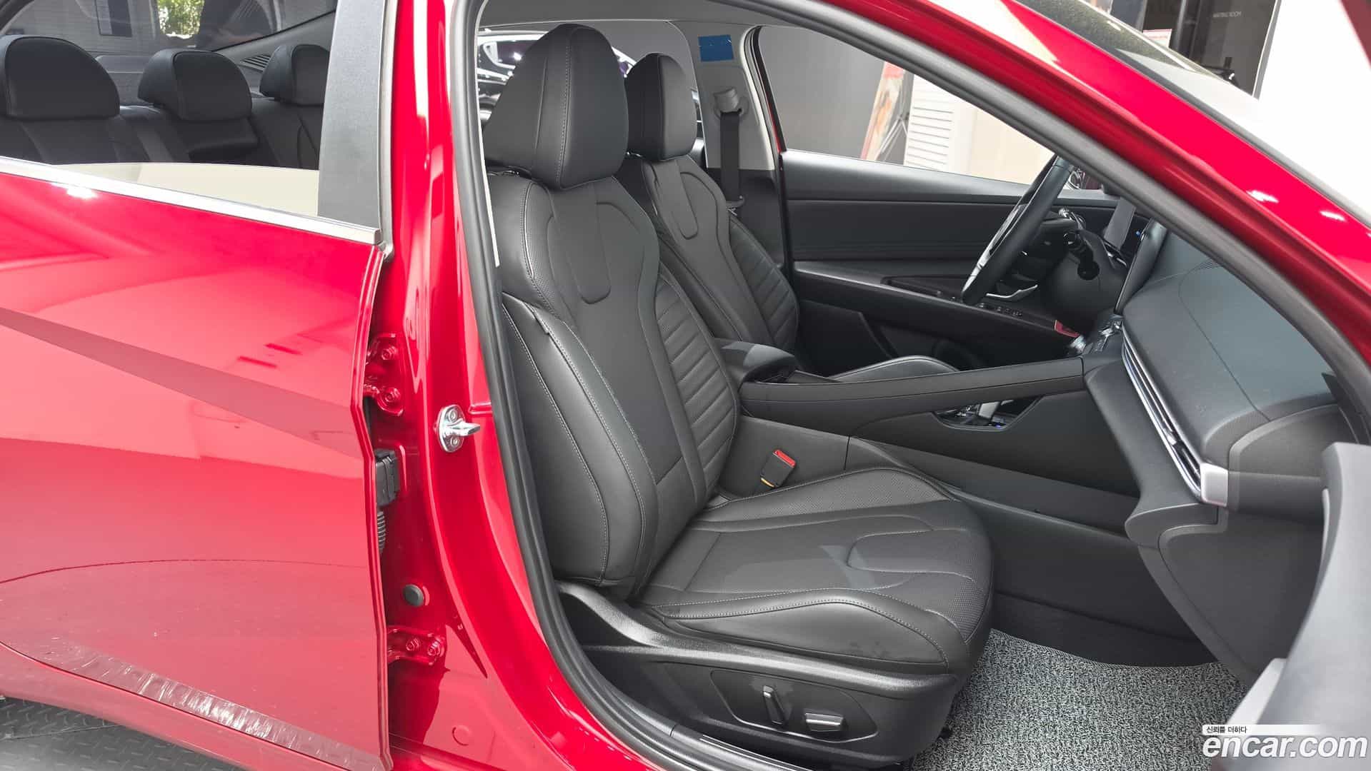 AVANTE Hyundai 2025.8-OPTION-016