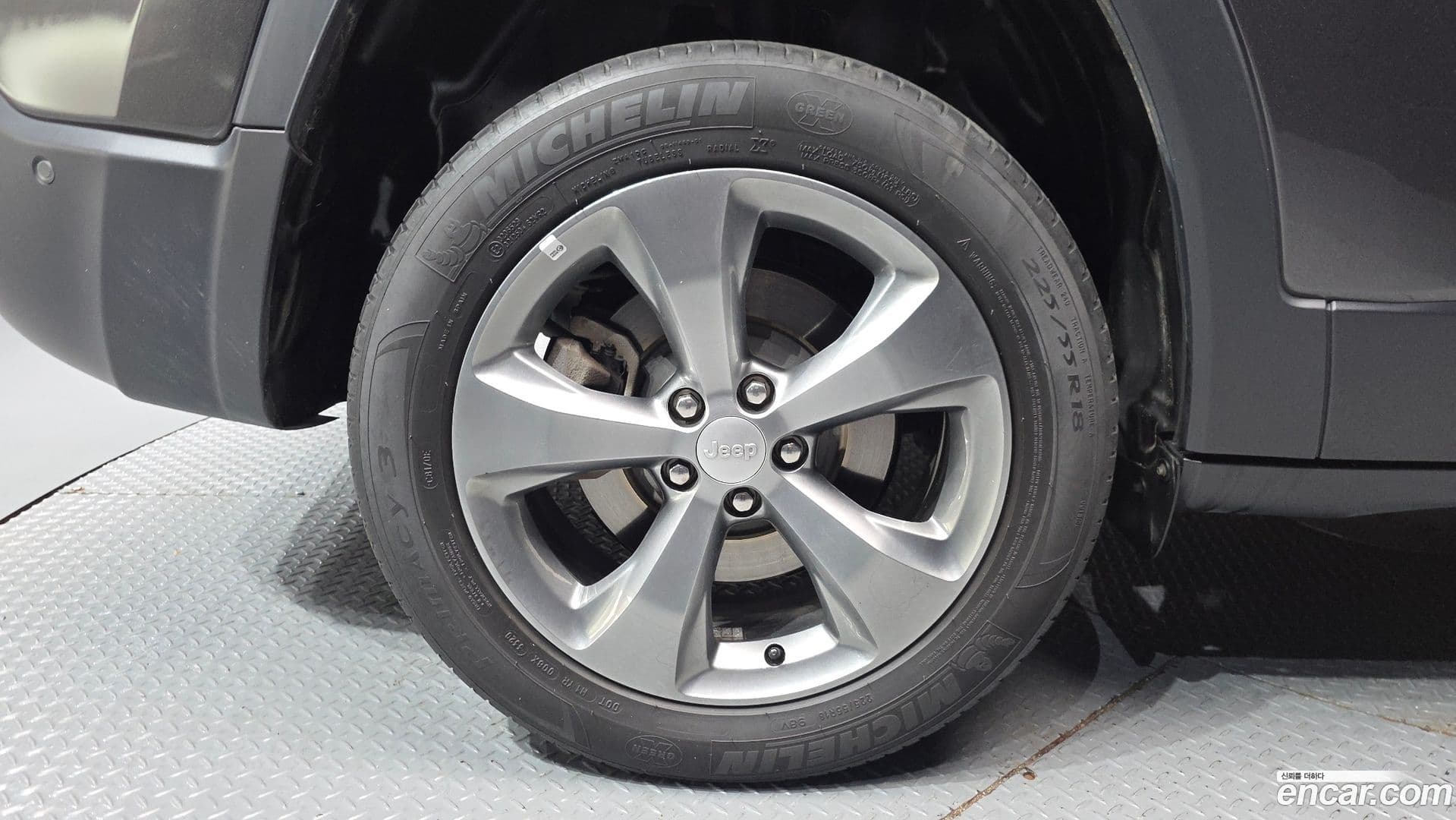 Main__Slider__Photo:Cherokee Jeep 2021.2-4
