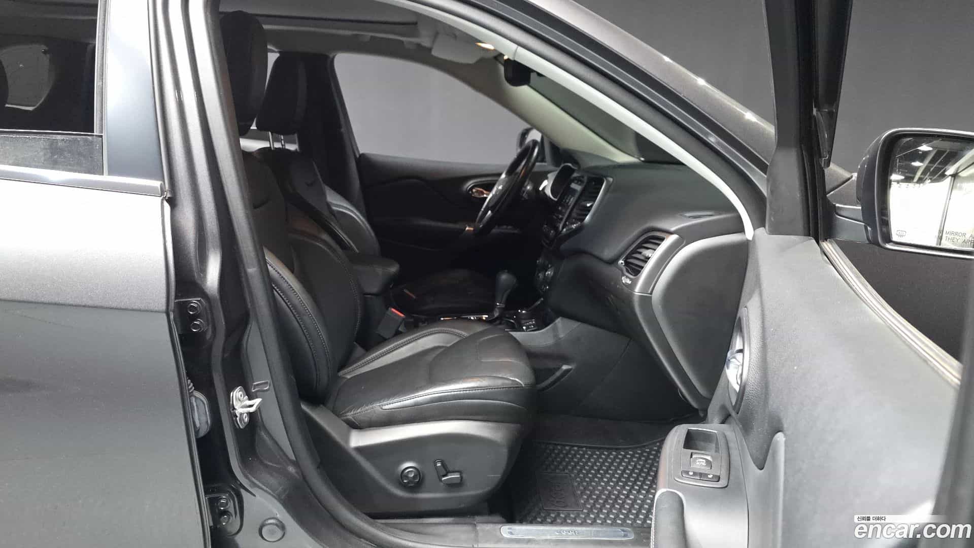 Cherokee Jeep 2021.2-OPTION-015