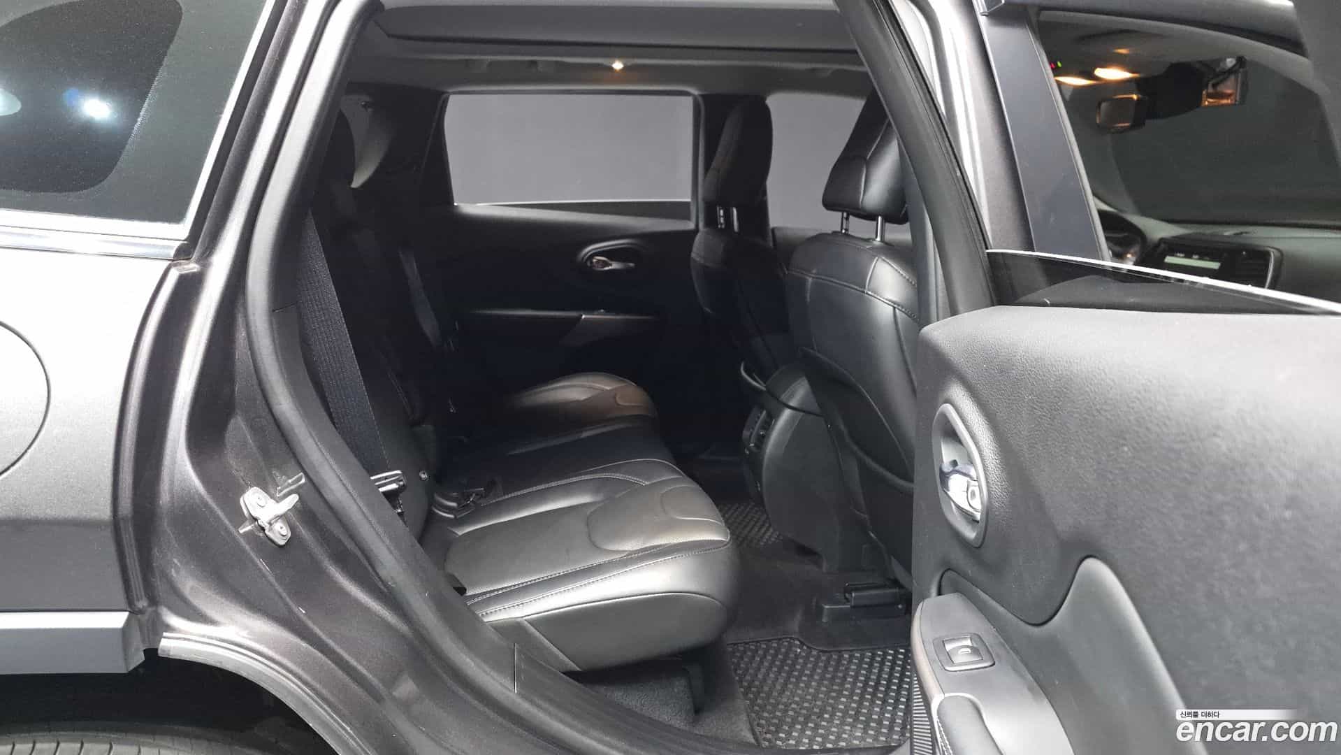 Cherokee Jeep 2021.2-OPTION-016