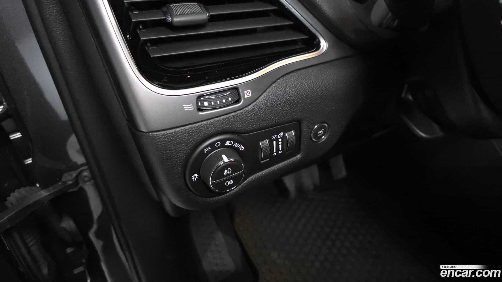 Cherokee Jeep 2021.2-OPTION-041