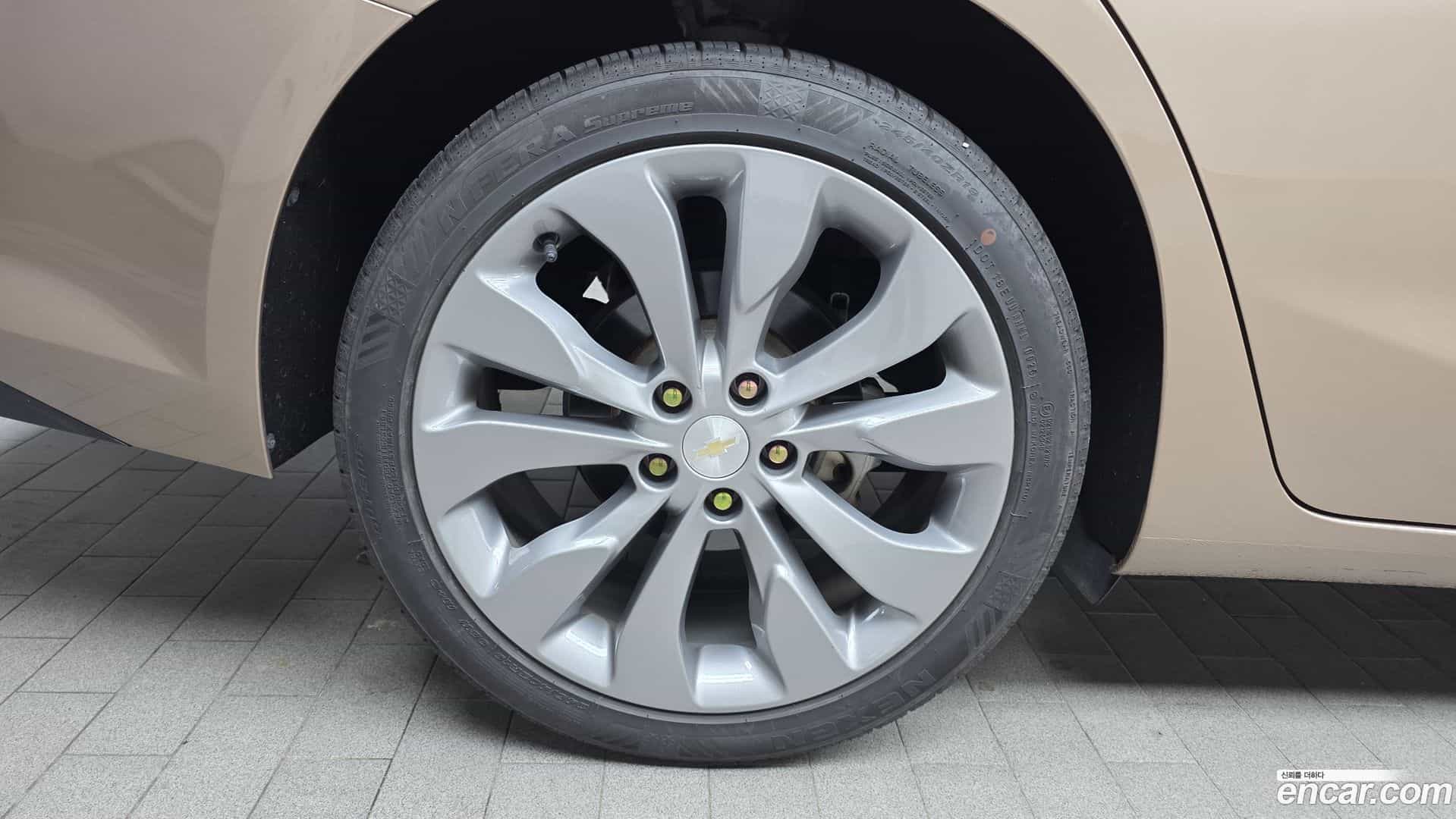 Malibu Chevrolet 2018.10-OUTER-005