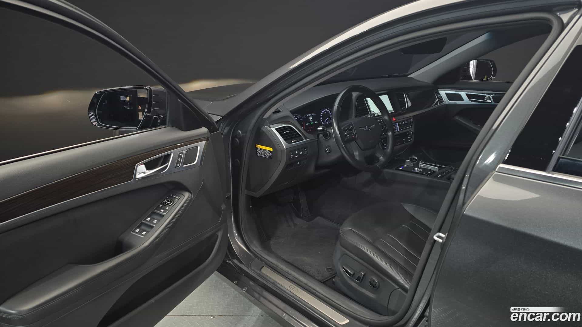 G80 Genesis 2020.0-INNER-010