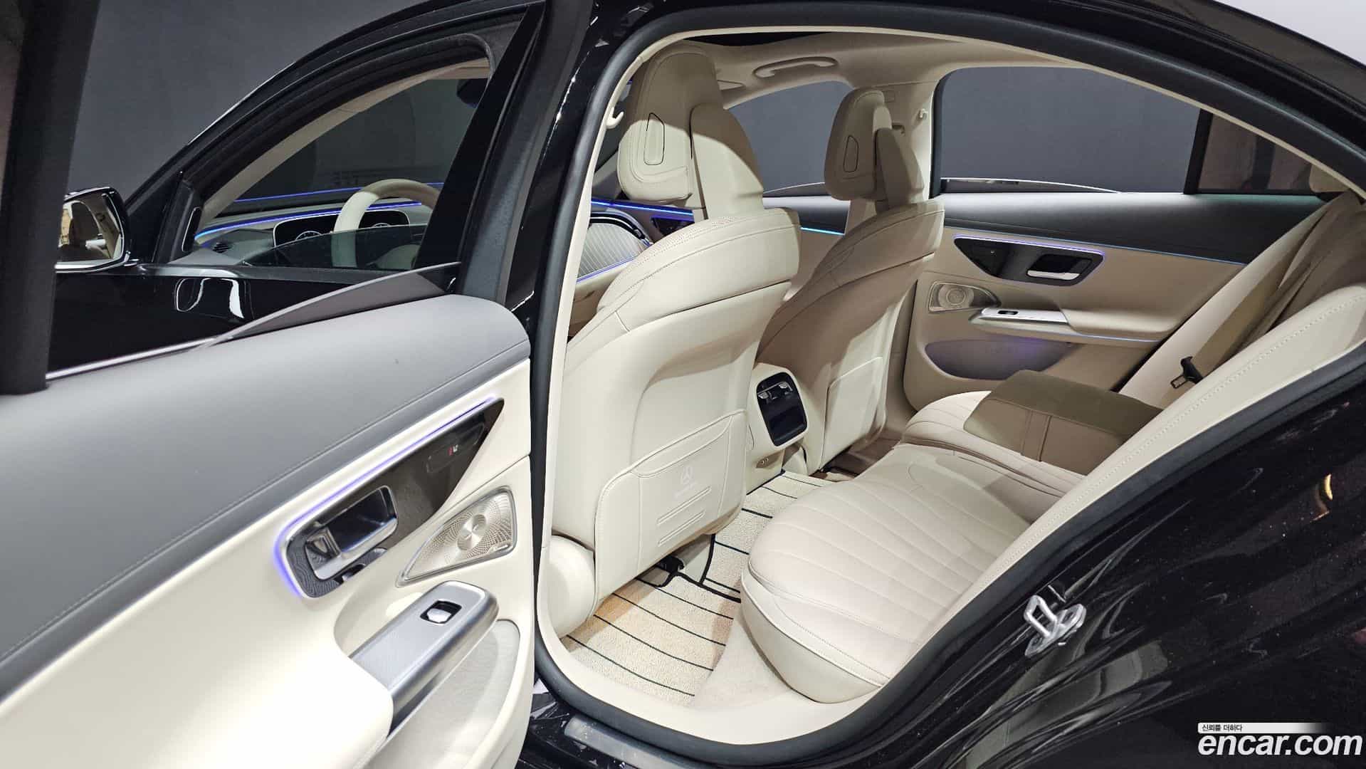 E-Class Mercedes-Benz 2024.8-OPTION-015