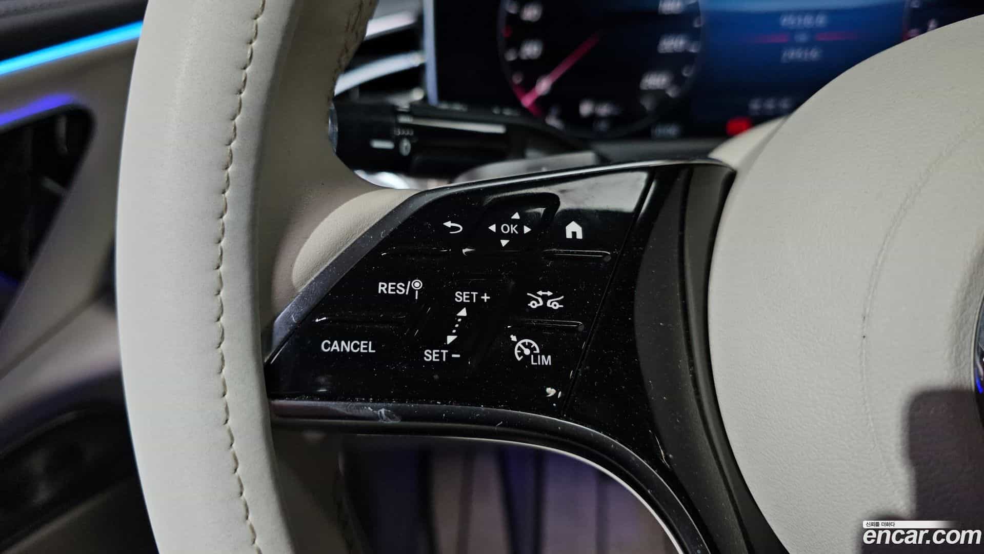 E-Class Mercedes-Benz 2024.8-OPTION-020