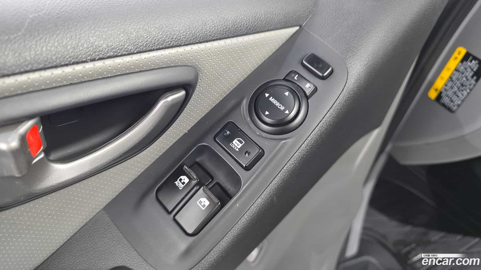 Starex Hyundai 2021.0-OPTION-018