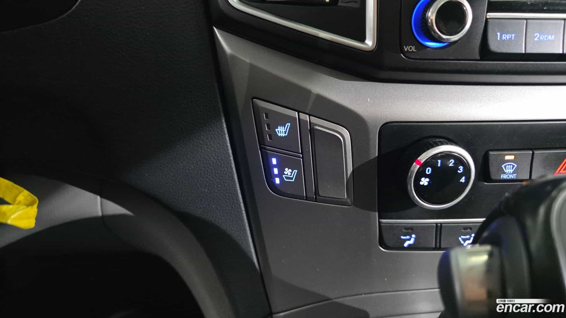 Starex Hyundai 2021.0-OPTION-022