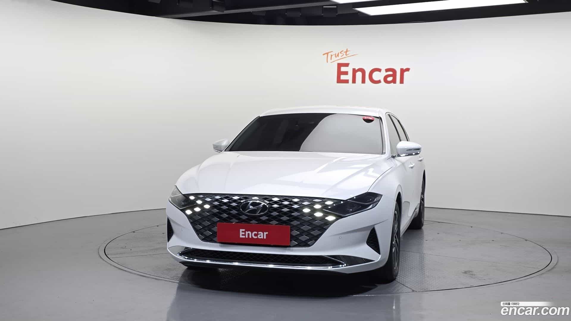 Grandeur Hyundai 2021.10-OUTER-003